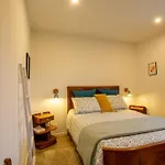 Holiday home Maison Spacieuse A Avec 5 Et Salle De Jeux - Fr-1-616-471