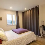 Maison Spacieuse A Avec 5 Et Salle De Jeux - Fr-1-616-471 Chateau-l'Eveque