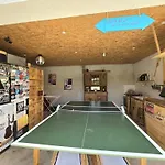 Maison Spacieuse A Avec 5 Et Salle De Jeux - Fr-1-616-471 Holiday home Chateau-l'Eveque