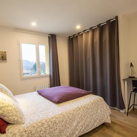 Maison Spacieuse A Avec 5 Et Salle De Jeux - Fr-1-616-471 Château-lʼÉvêque