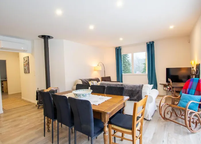 Maison Spacieuse A Avec 5 Et Salle De Jeux - Fr-1-616-471